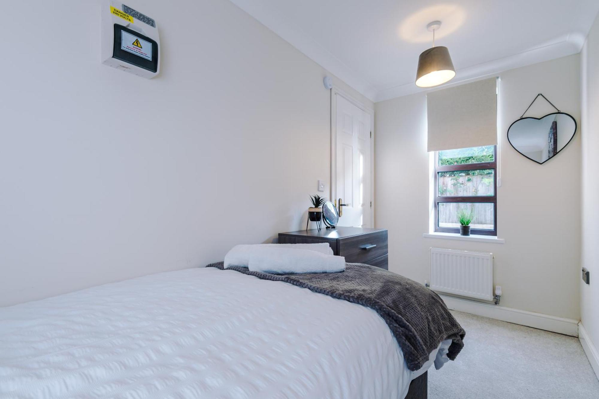 The Green- Beautiful & Spacious 5 Bed Detached In Worsley, Manchester מראה חיצוני תמונה